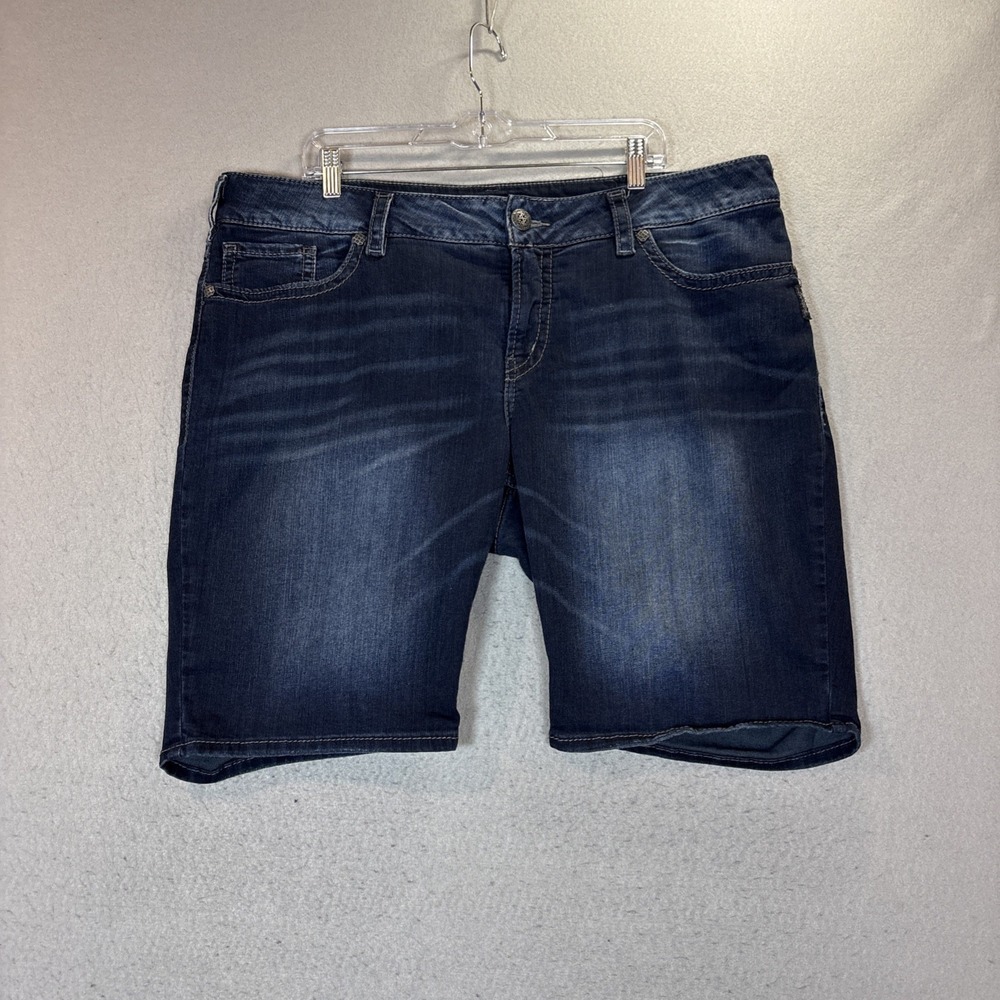 Silver Suki Mid Bermuda Jean Shorts Stretch Women's Size 22